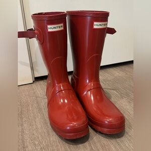 Hunter Classic Scarlet Boots